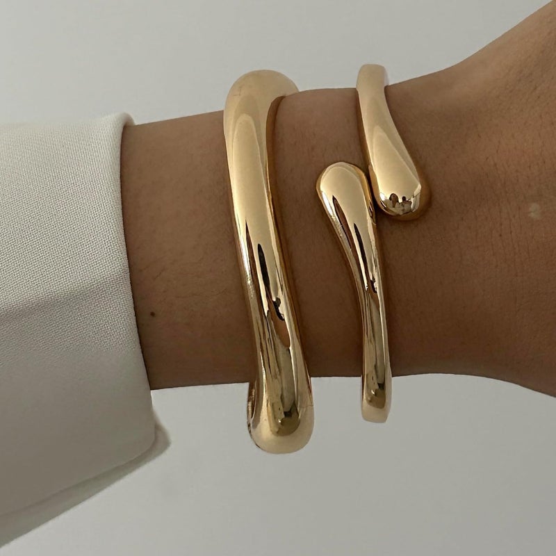 Rainhonor Chunky Gold Bangles Bracelets for Women Gold Cuff Bracelet Set Waterproof Non Tarnish Stack Bracelet for Women Gifts - Image 2